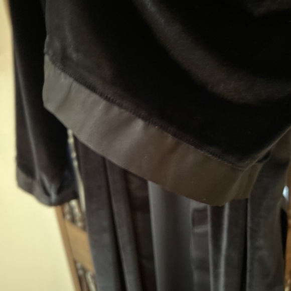 NEW Black Robe Velvet Satin Belt ROCKSTAR Robe Yacht Rock Robe - Picture 5 of 7